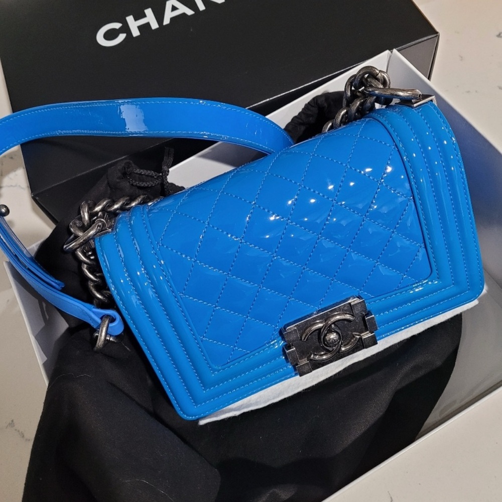 NEW - Chanel Patent Leather Small Plexiglass Boy Bag